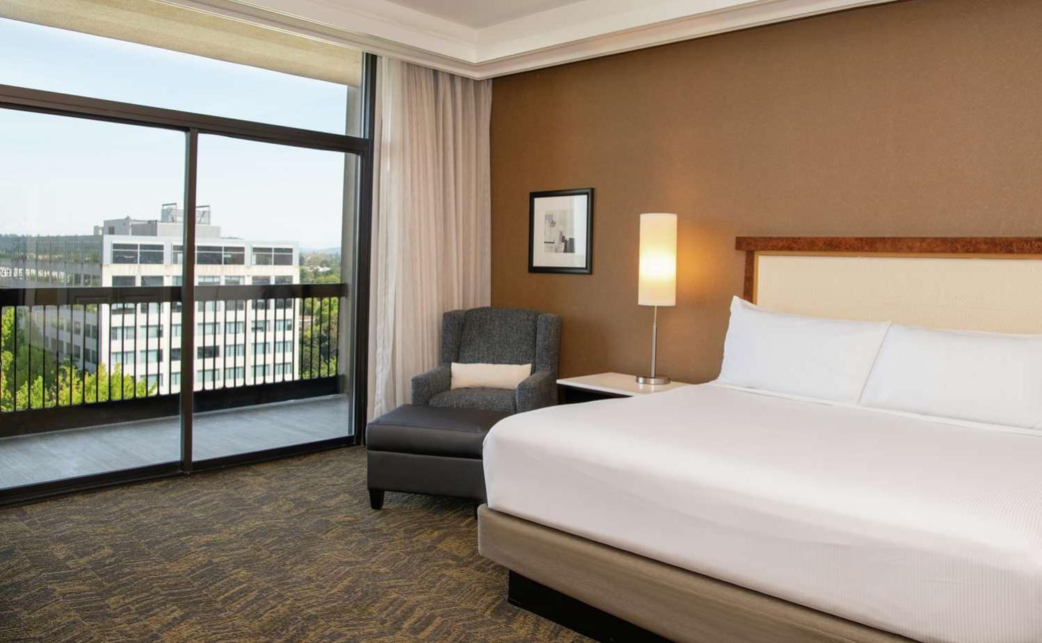 Doubletree By Hilton Portland Hotel Exterior photo