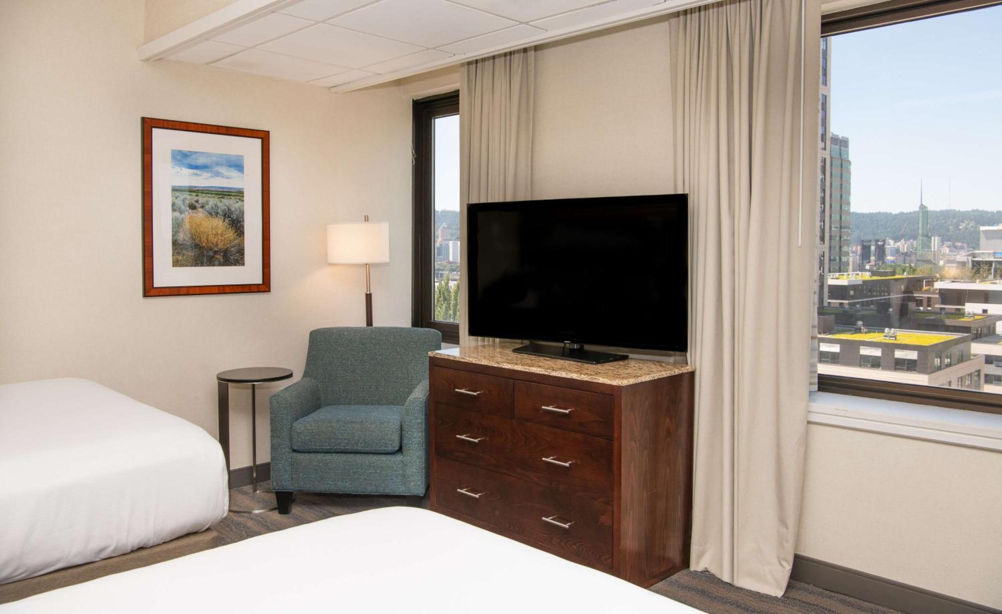 Doubletree By Hilton Portland Hotel Exterior photo
