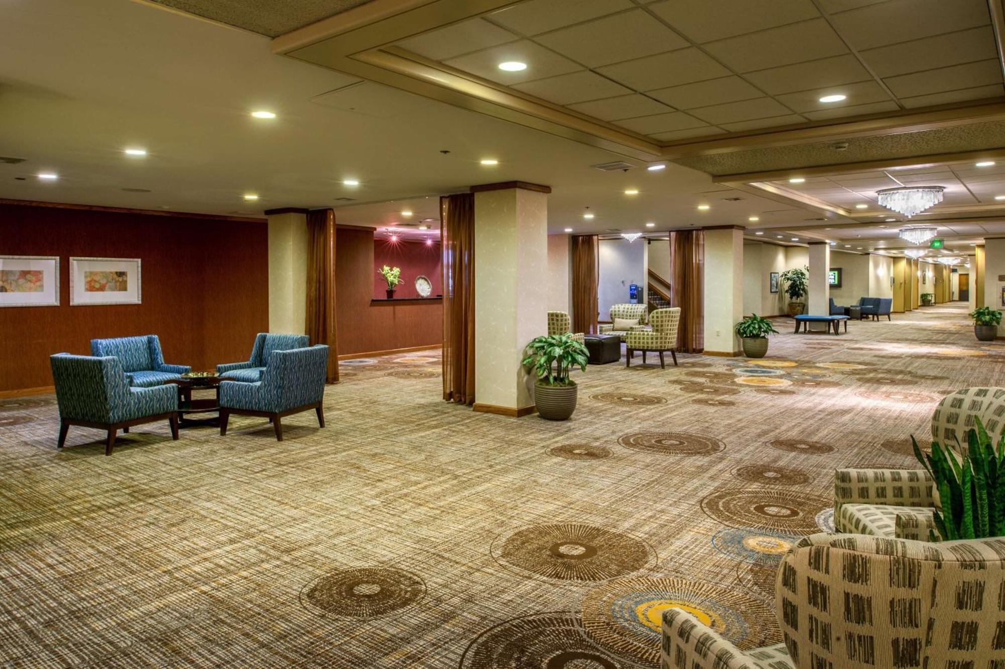 Doubletree By Hilton Portland Hotel Exterior photo