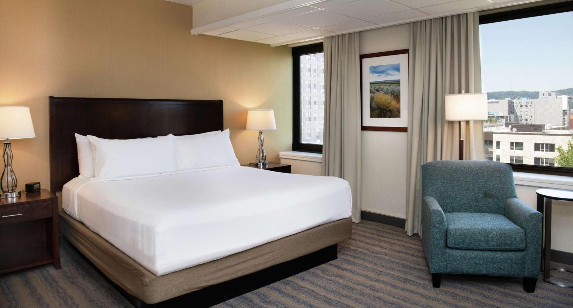 Doubletree By Hilton Portland Hotel Exterior photo